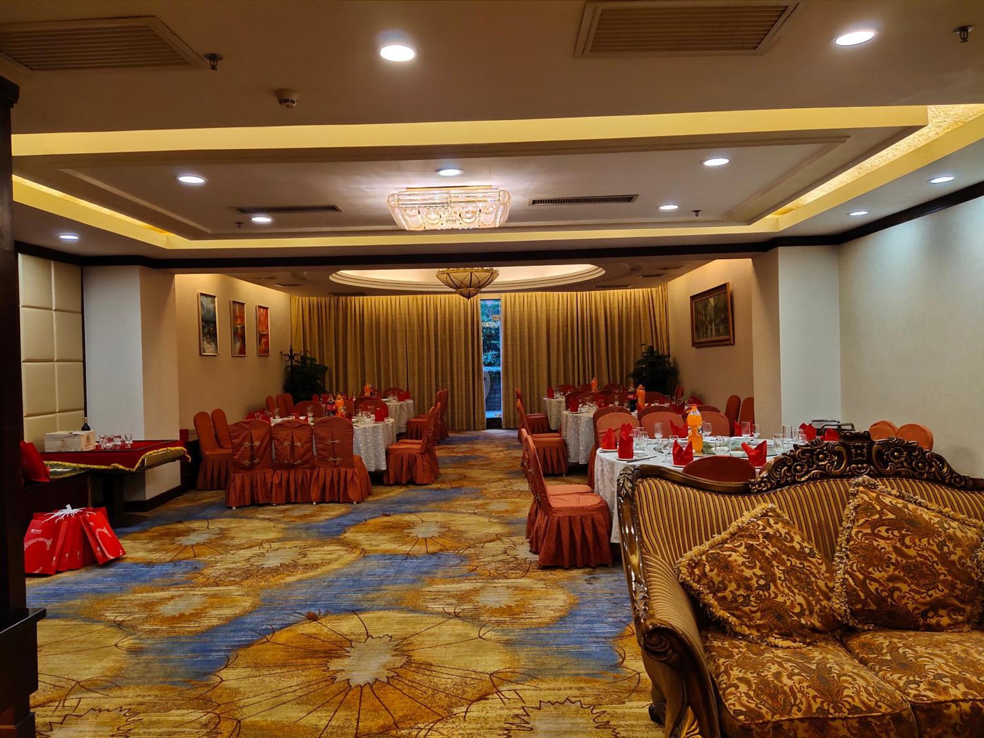 Maoming International Hotel Exterior foto